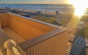Incrível Sacada à Beira Mar APTO 3Q